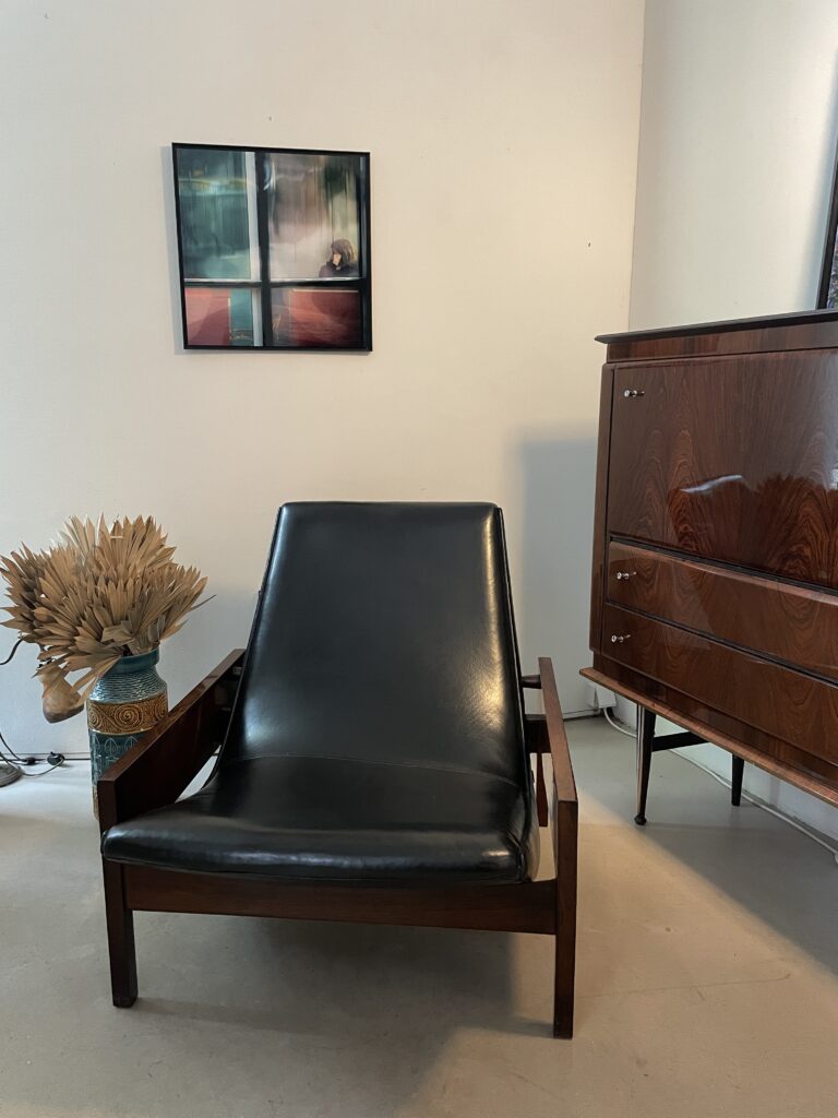 Sergio Rodriguez Gio Chair
