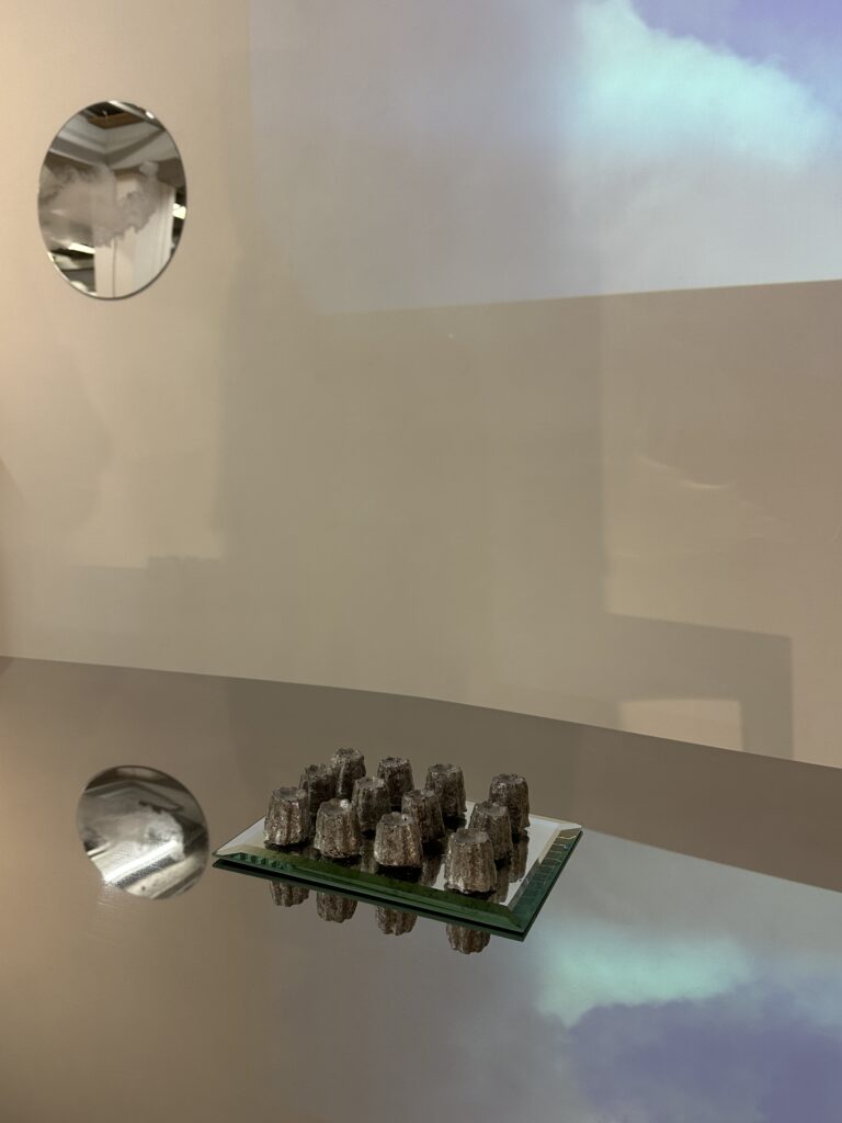 COLLECTIBLE Brussels